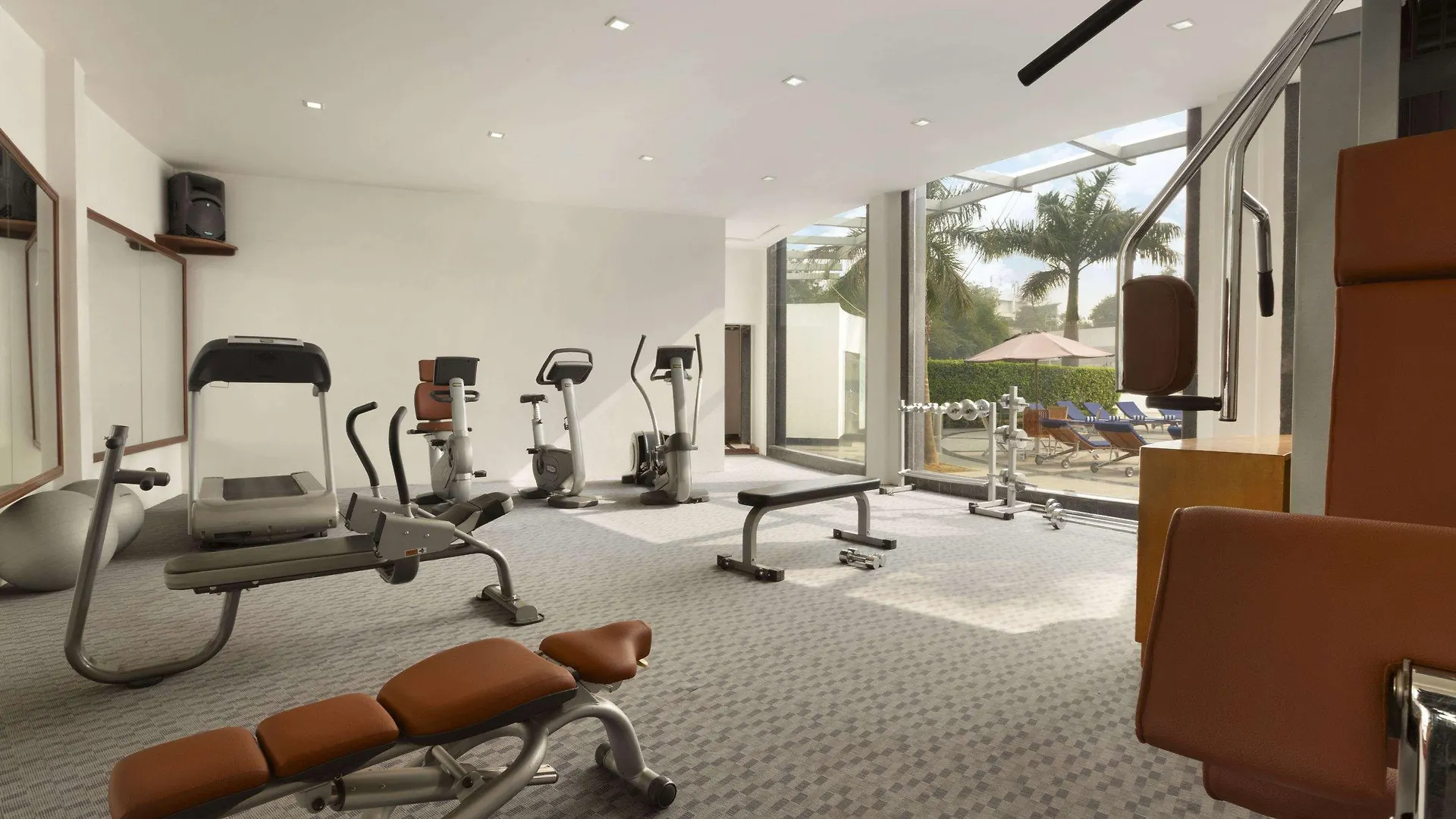 Ramada Plaza By Wyndham Jhv Varanasi 5*,