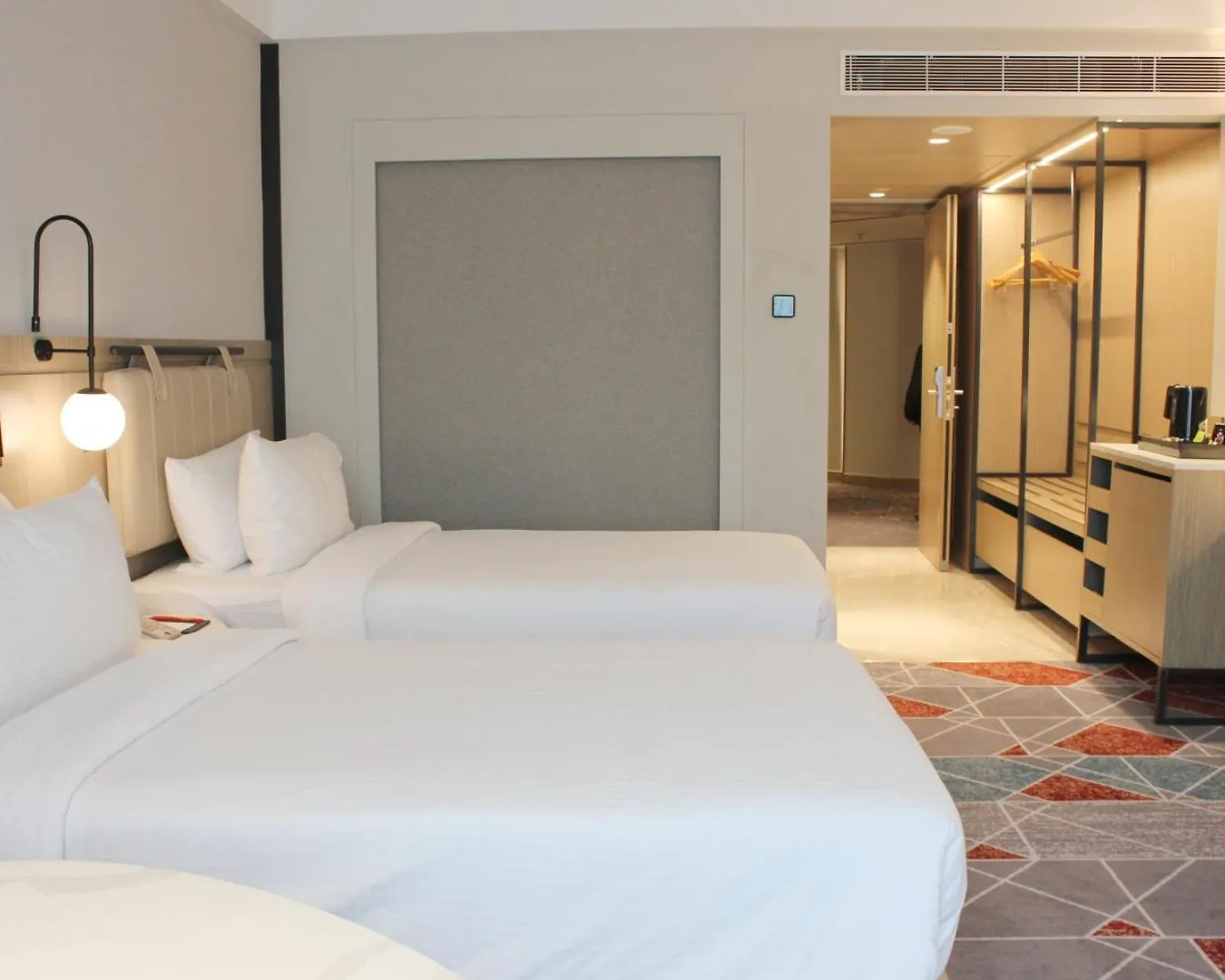 ***** Hotel Ramada Plaza By Wyndham Jhv Varanasi India