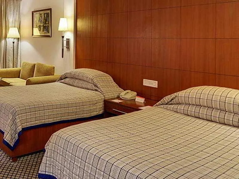 Hotel Ramada Plaza By Wyndham Jhv Varanasi